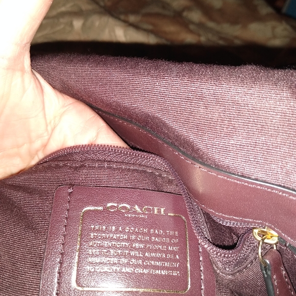 Purses - Picture 7 of 7